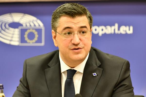 Apostolos Tzitzikostas picture